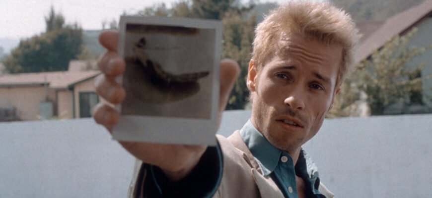 Meaning of movie "Memento" (plot and ending explained)